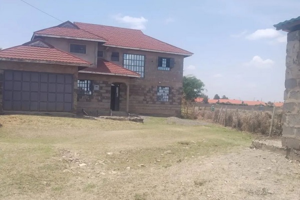 4 bedroom Almost Complete house in Kitengela for Sale